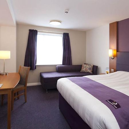Premier Inn Inverness Centre - River Ness エクステリア 写真
