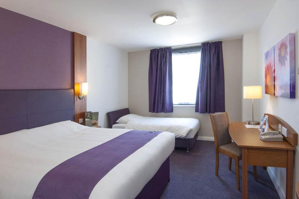 Premier Inn Inverness Centre - River Ness 部屋 写真