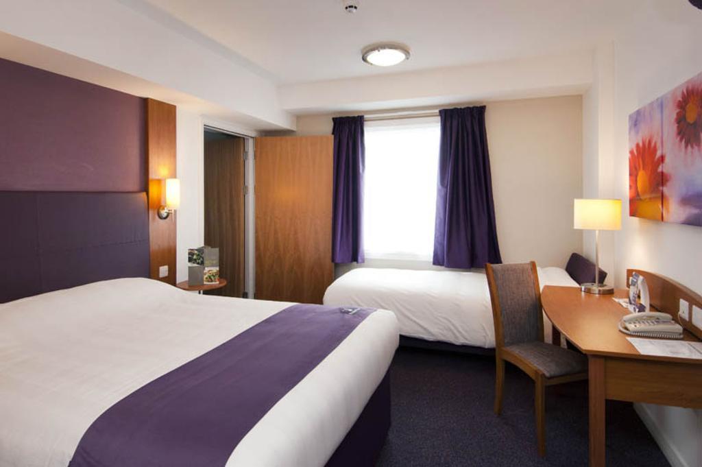 Premier Inn Inverness Centre - River Ness 部屋 写真