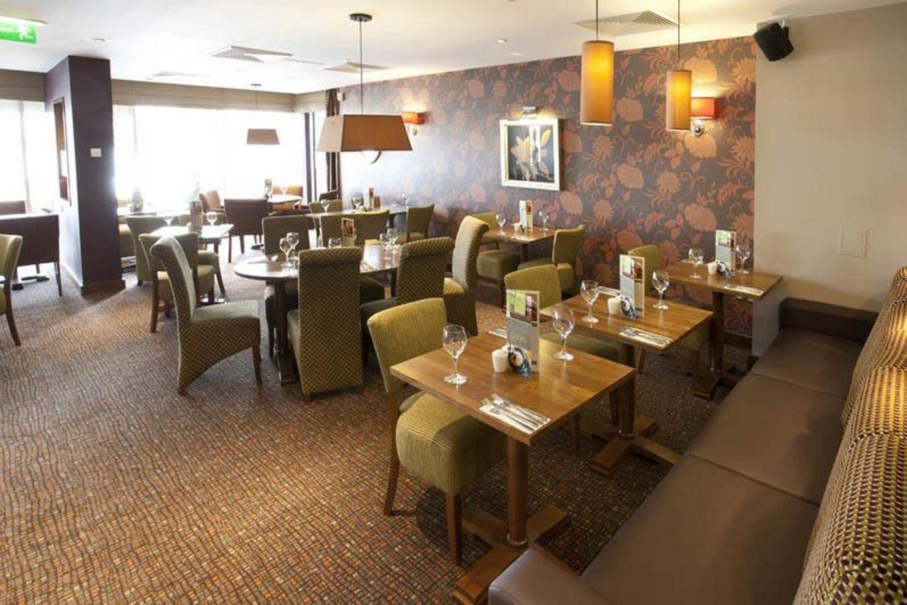 Premier Inn Inverness Centre - River Ness エクステリア 写真